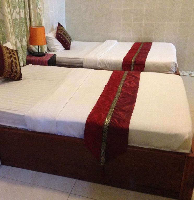 New Season Riverside Hotel Phnom Penh Bagian luar foto