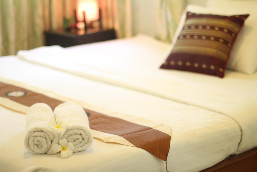 New Season Riverside Hotel Phnom Penh Ruang foto