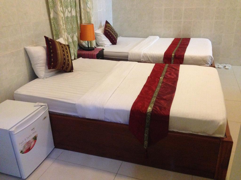 New Season Riverside Hotel Phnom Penh Ruang foto