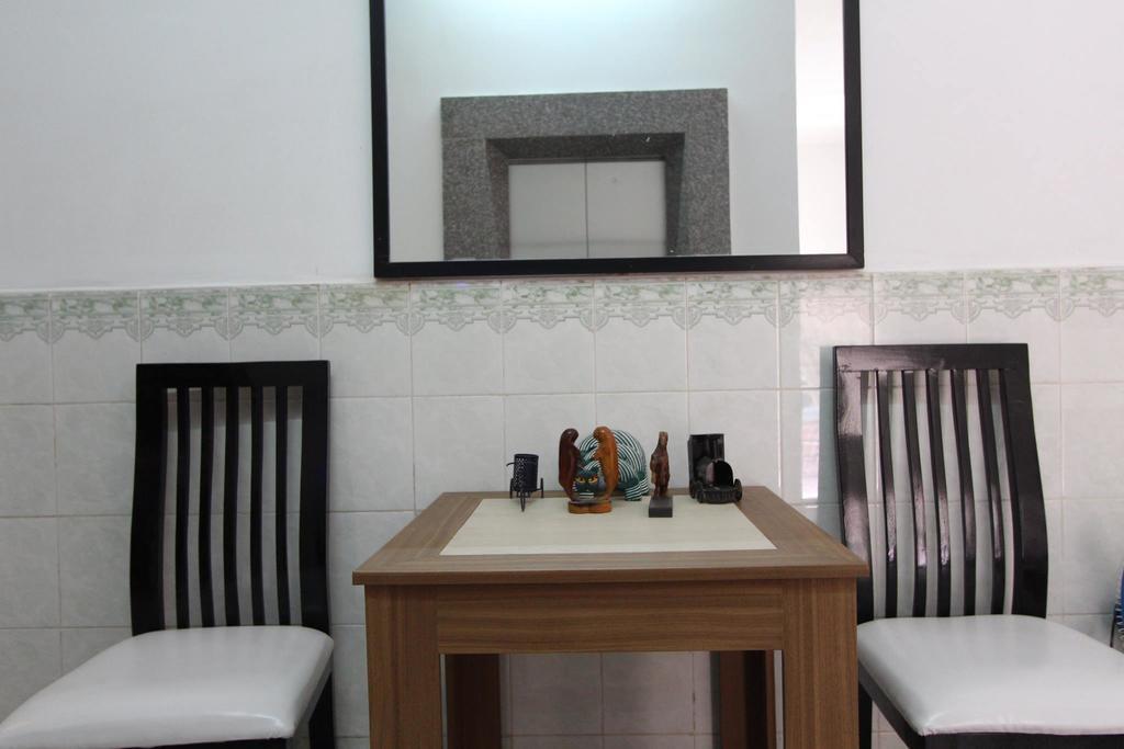 New Season Riverside Hotel Phnom Penh Bagian luar foto